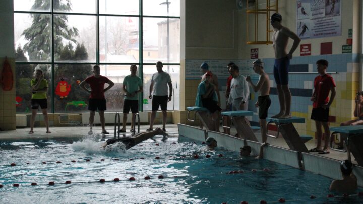 Finał Strefy Jeleniogórskiej w pływaniu drużynowym dziewcząt i chłopców w Igrzyskach Młodzieży Szkolnej