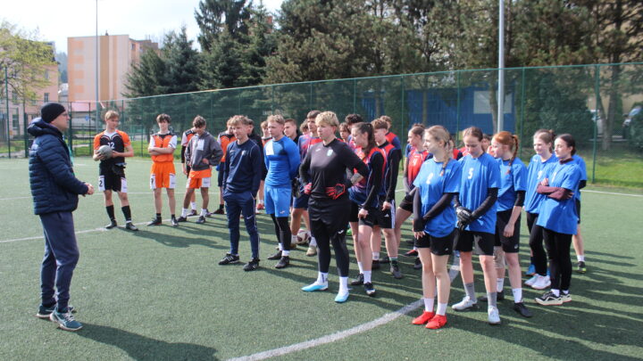 Finał powiatowy w piłce nożnej dziewcząt oraz chłopców szkół ponadpodstawowych