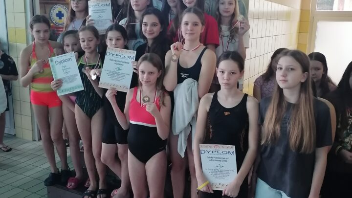 Finał Strefy Jeleniogórskiej w pływaniu drużynowym dziewcząt, oraz chłopców w Igrzyskach Dzieci