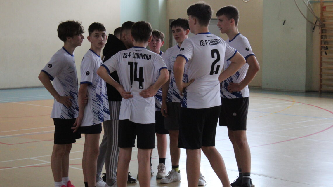 Finał powiatowy w piłce ręcznej dziewcząt oraz chłopców w Igrzyskach Młodziezy Szkolnej