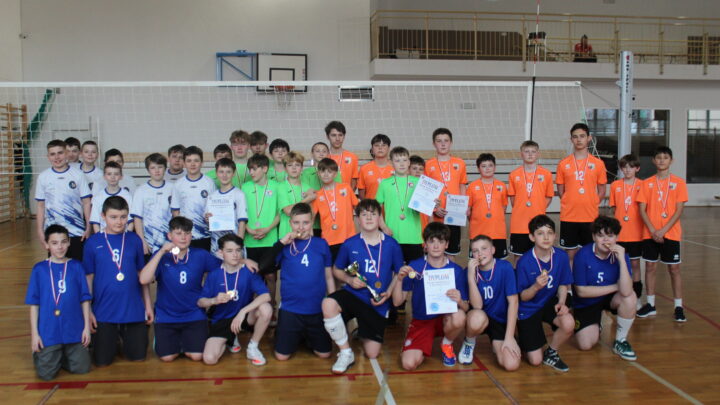 Finał Strefy Jeleniogórskiej w piłce siatkowej chłopców w Igrzyskach Dzieci w kategorii ”3”