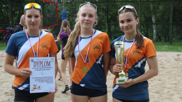 Finał Strefy Jeleniogórskiej w plażowej piłce siatkowej dziewcząt w szkołach ponadpodstawowych